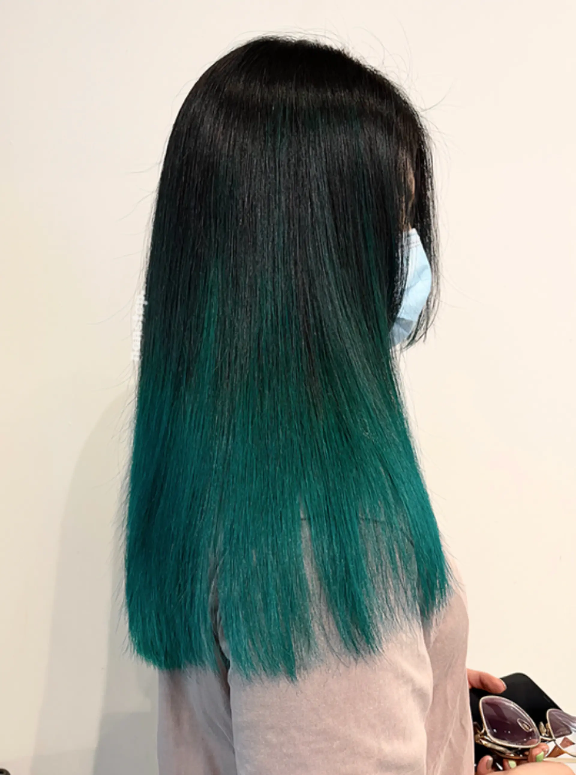 Long, smooth, and straight hair with a natural black to teal ombre transition, creating a sleek and modern look.

(NonstopStyle: by Neil) 2