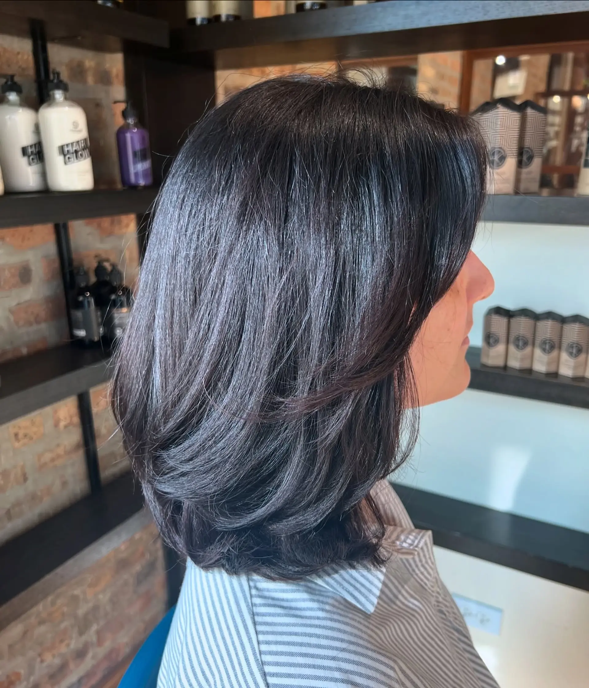 A classic shoulder length bob haircut with layers. 1