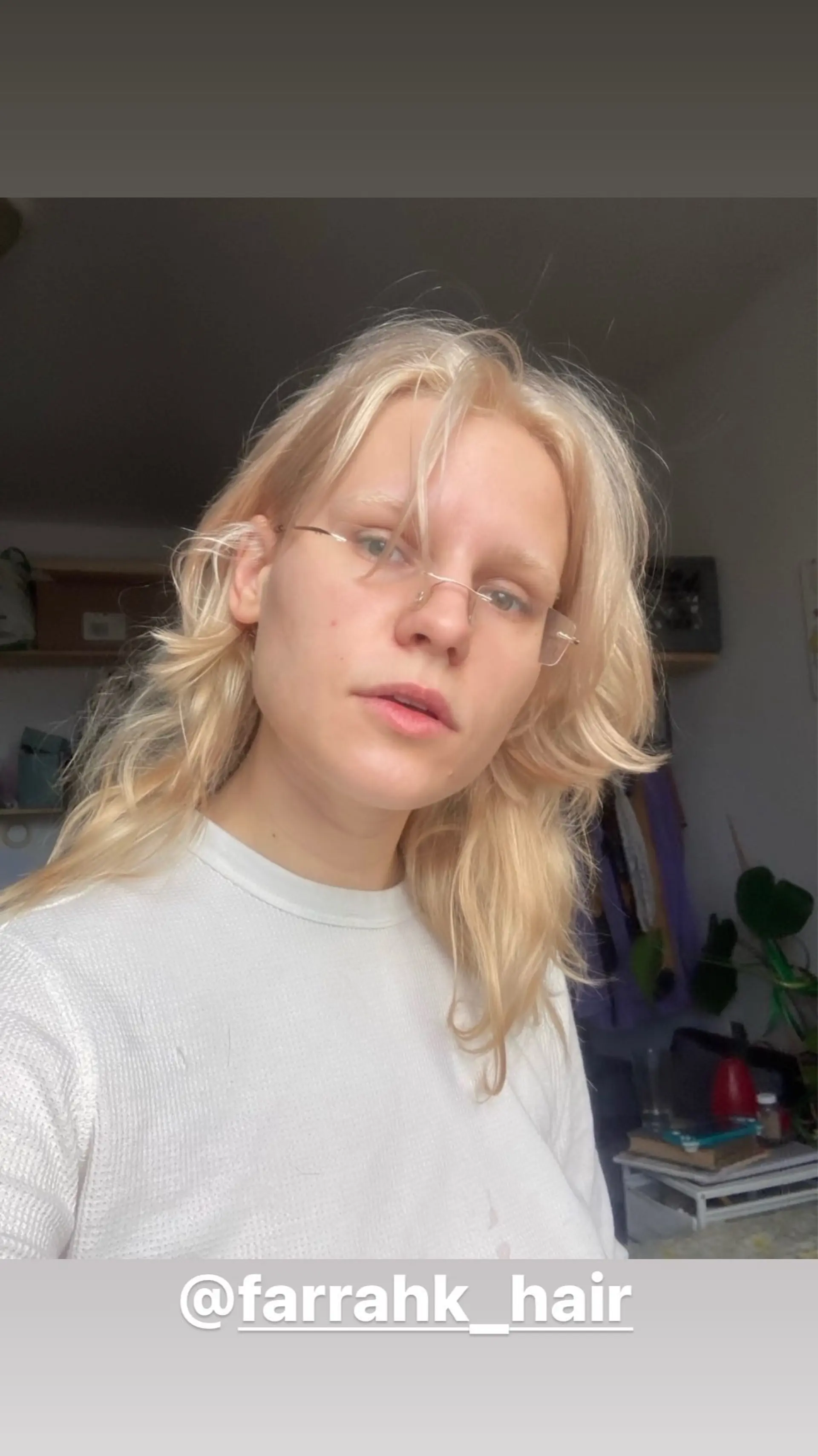 A layered shag haircut with face-framing layers to enhance the wavy texture. 1