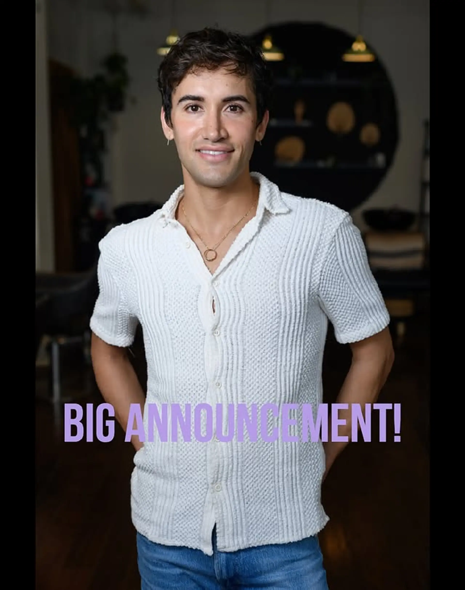 A textured crop with tapered sides, providing a messy and casual yet modern look. 1