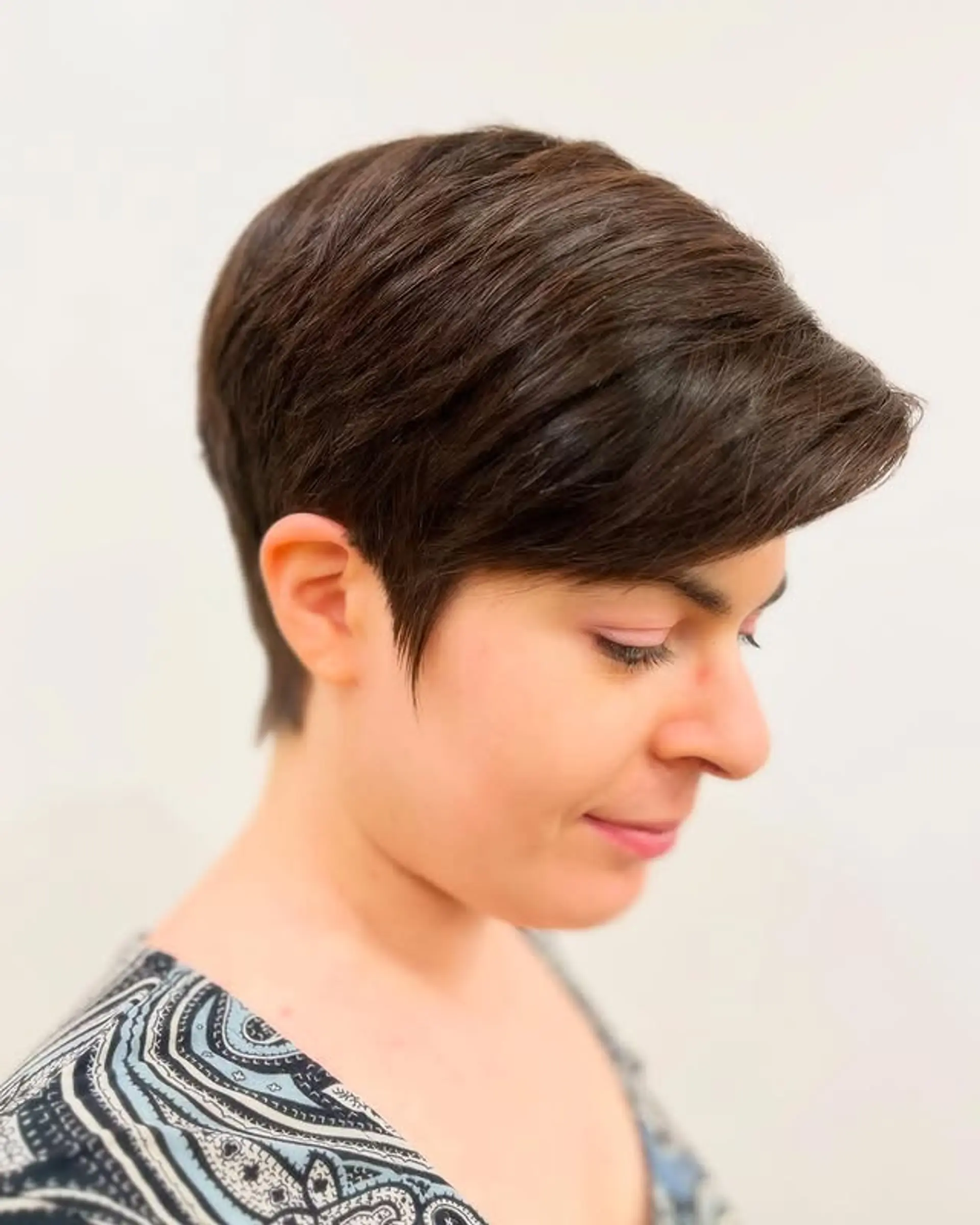 A short, textured pixie cut with an edgy vibe. 1