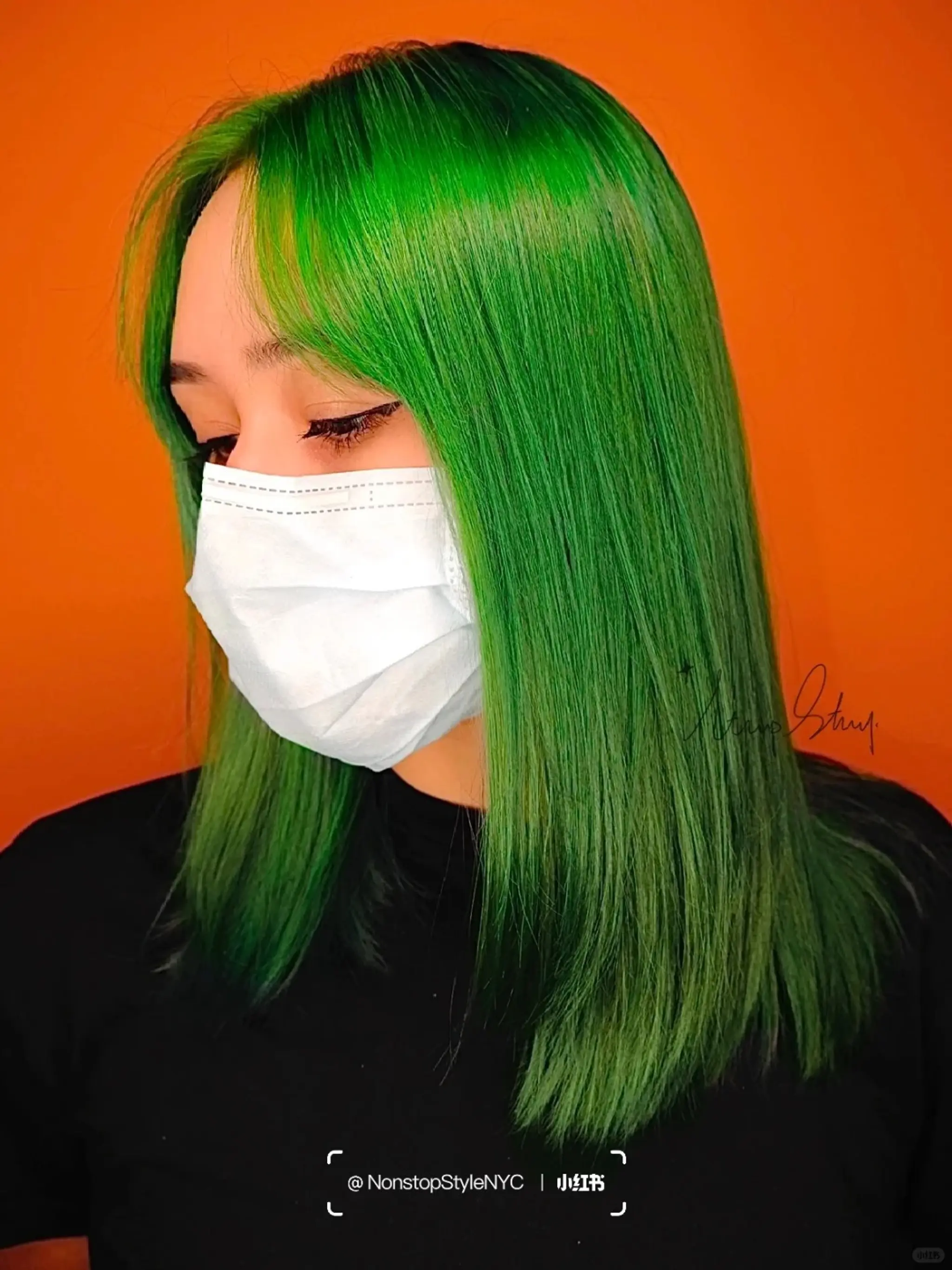 A vibrant, emerald green medium-length hairstyle with straight hair. The style features curtain bangs that frame the face delicately. The silky finish adds an ultra-sleek and polished look.

(NonstopStyle: by Hiro) 1