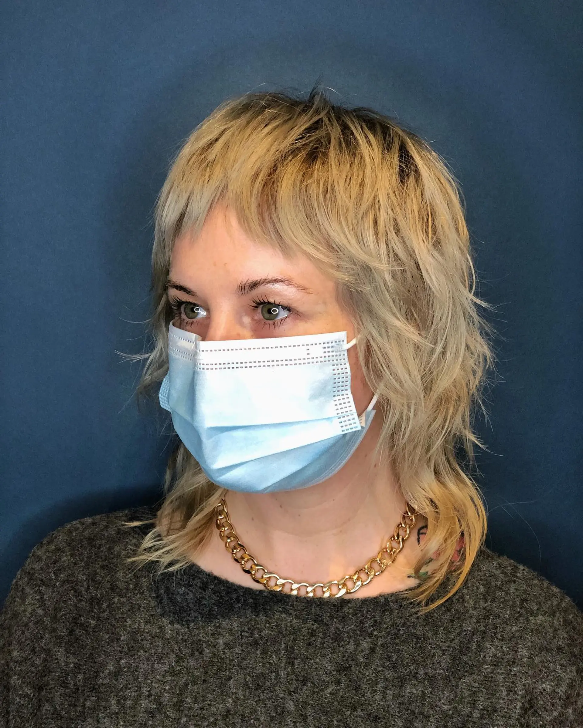 A shaggy mullet with choppy layers and short bangs. 1