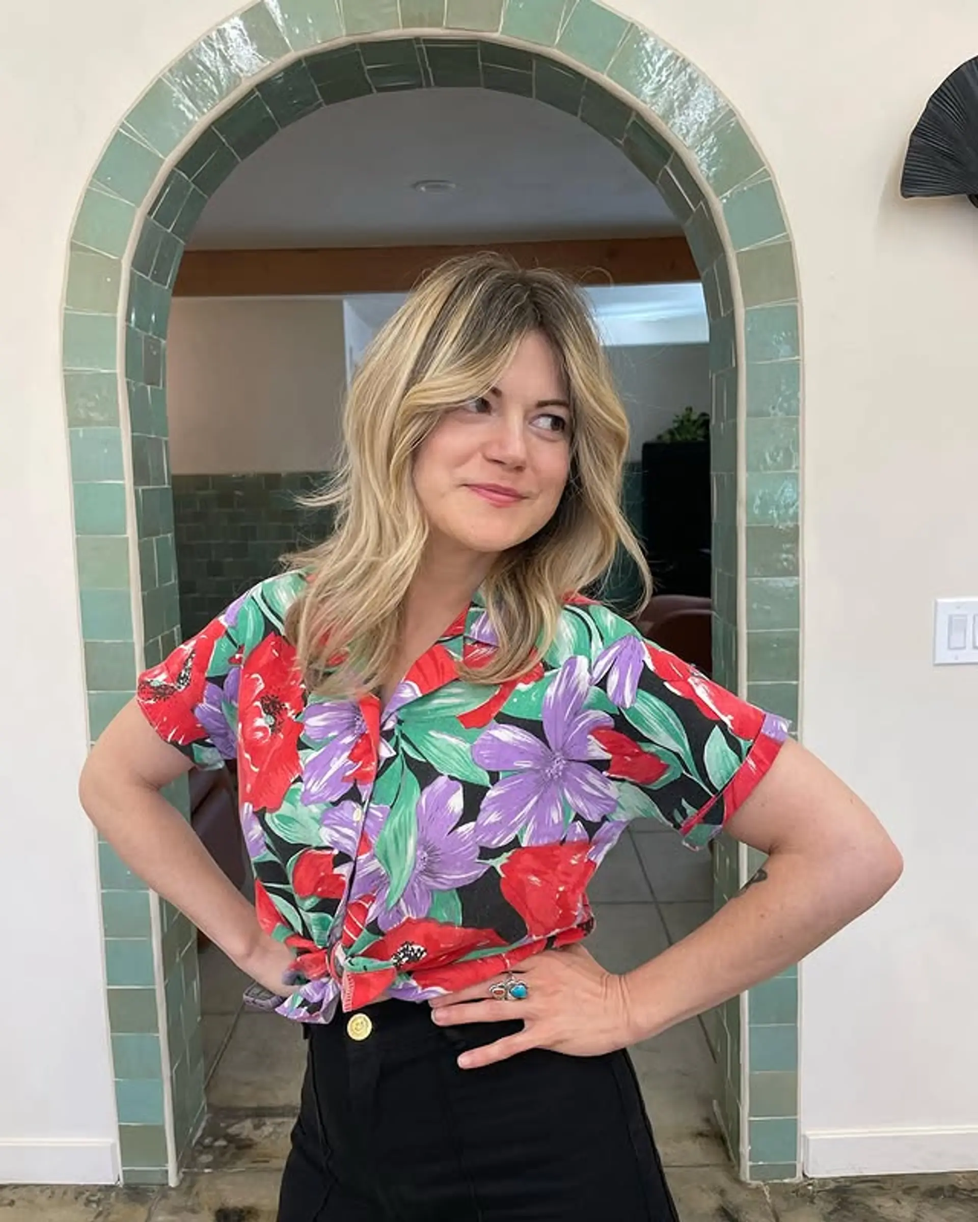 A shaggy, wavy lob with face-framing layers. 1