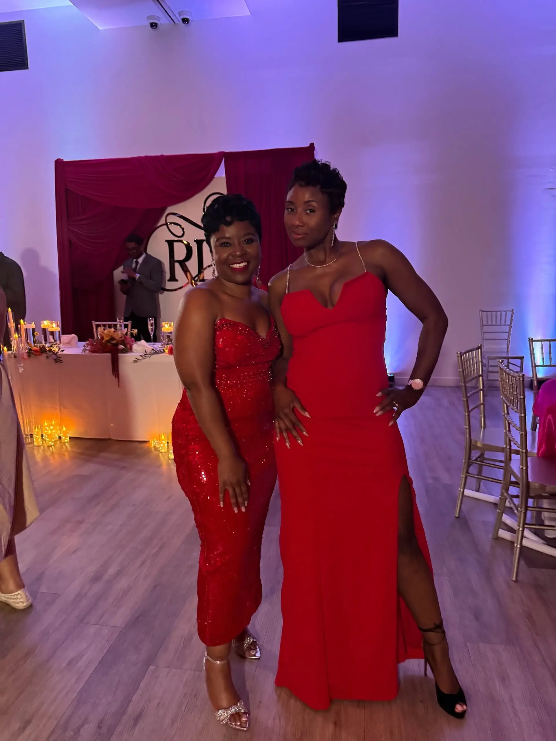 A sophisticated very short pixie cut featuring deeply defined, polished finger waves that beautifully frame the face and head, offering a timeless and elegant aesthetic. 6