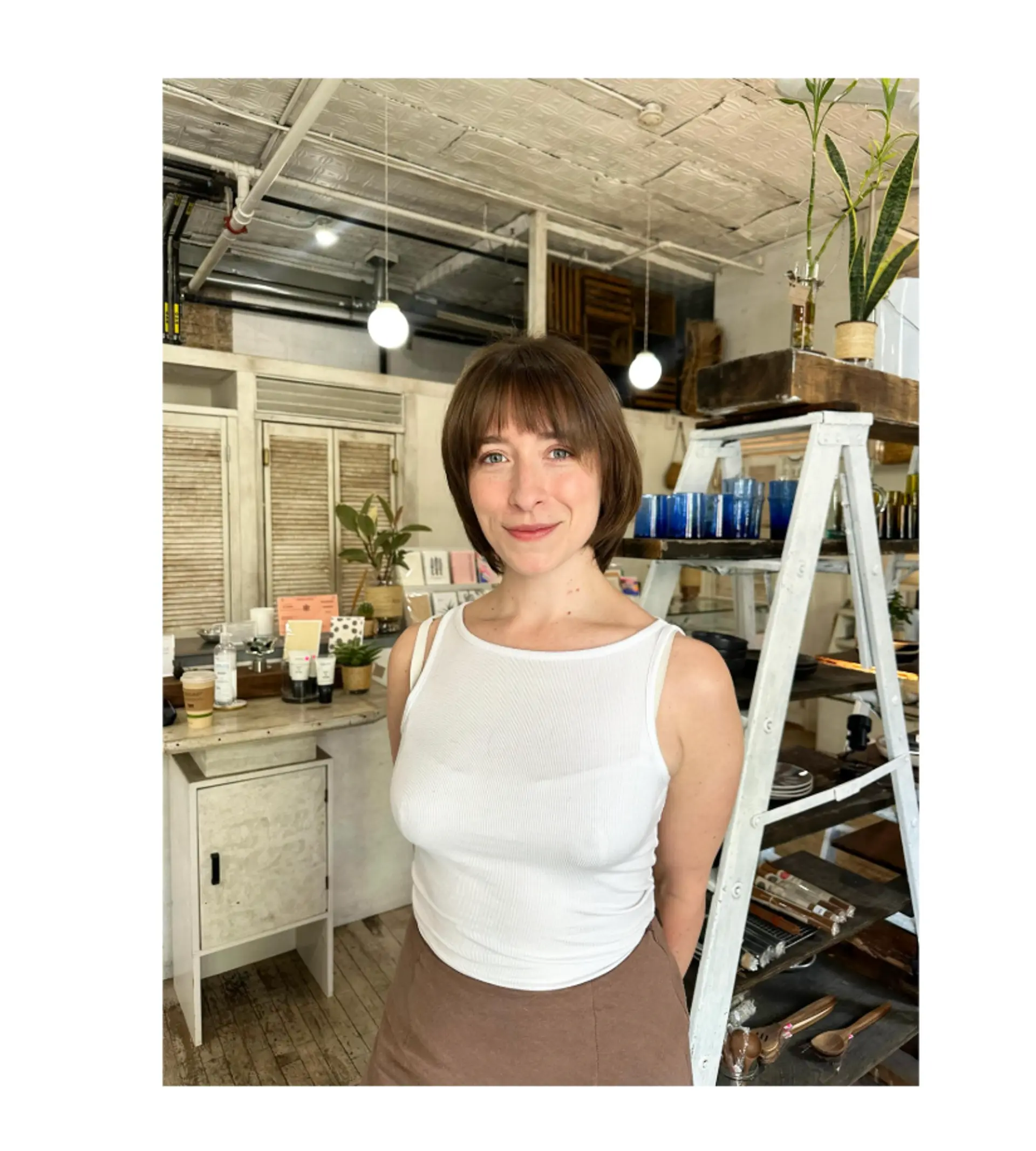 A chic, chin-length bob with blunt bangs. 1