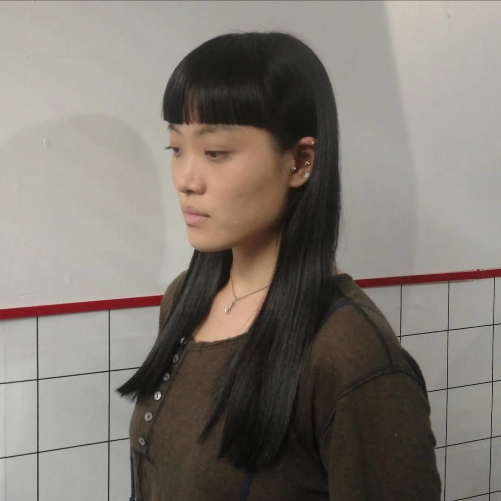 Ultra-glossy and sleek long straight hair reflecting perfect biological shine - Preview 2
