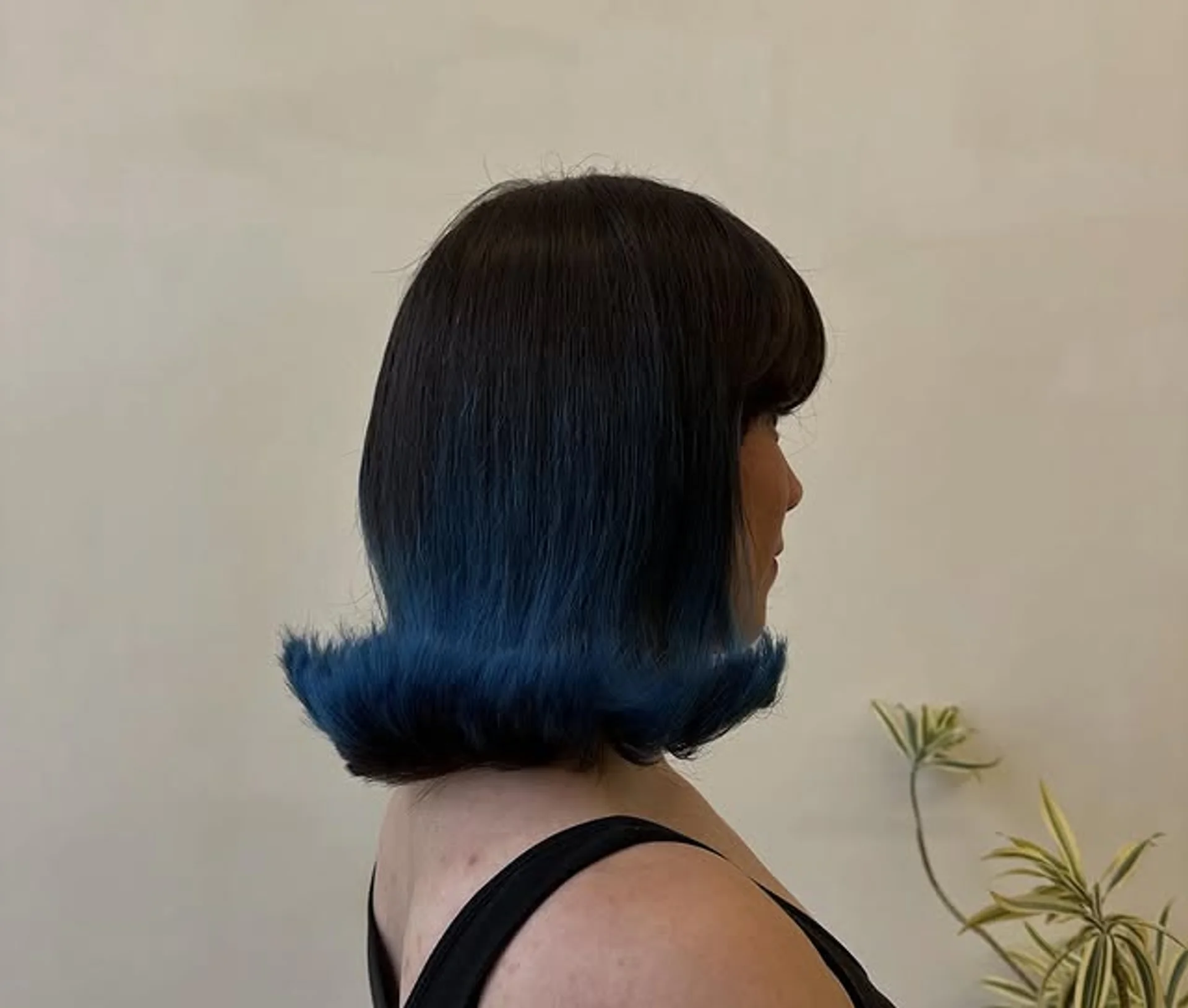 Vibrant tangerine blunt bob with statement bangs - Preview 2