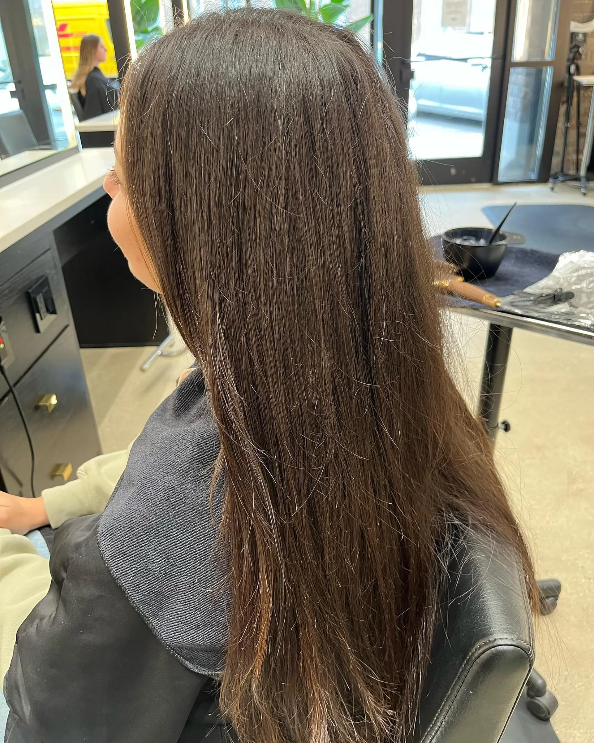 Long, wavy hairstyle with a beautiful balayage. 2