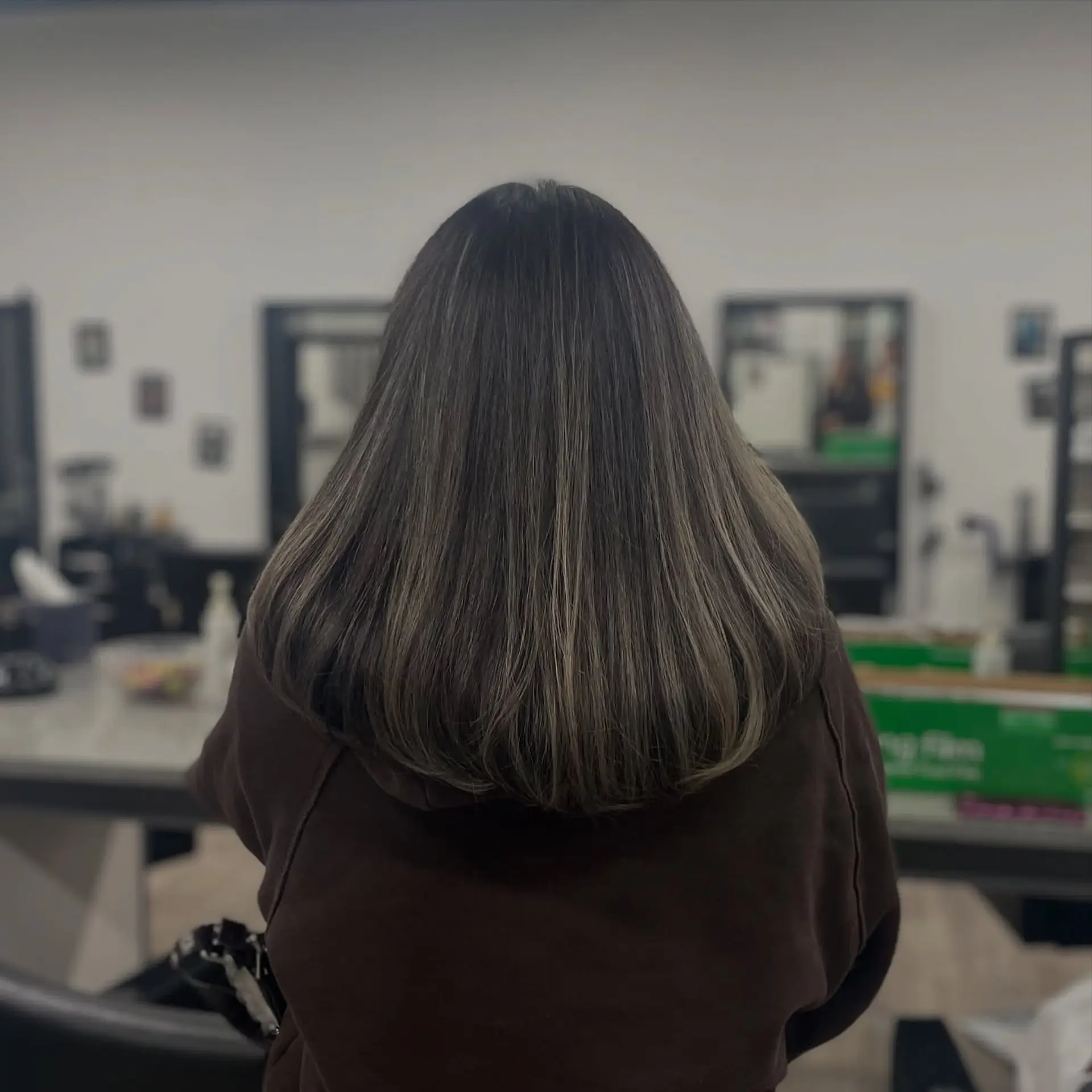 A long hairstyle with layered ends and bronde balayage. 1