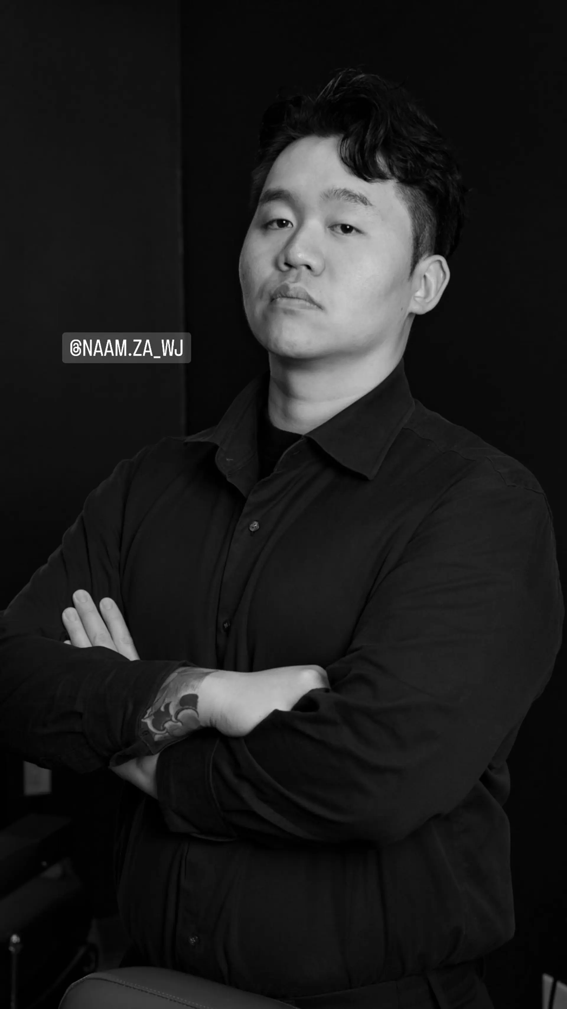 A short, textured crop with a clean fade. 1