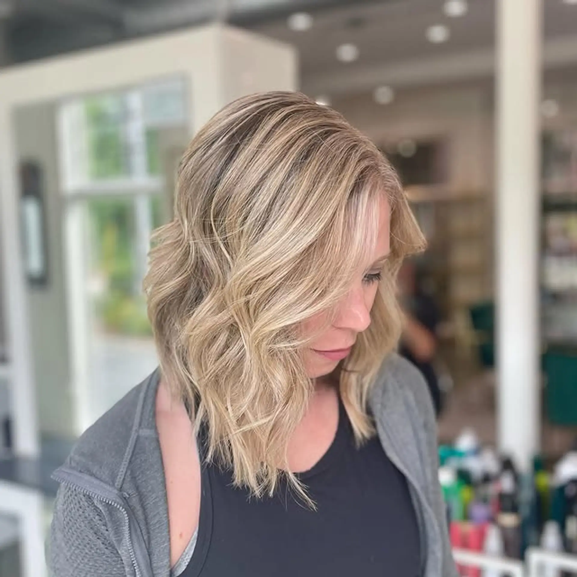 A stylish wavy lob with loose, effortless waves. 1
