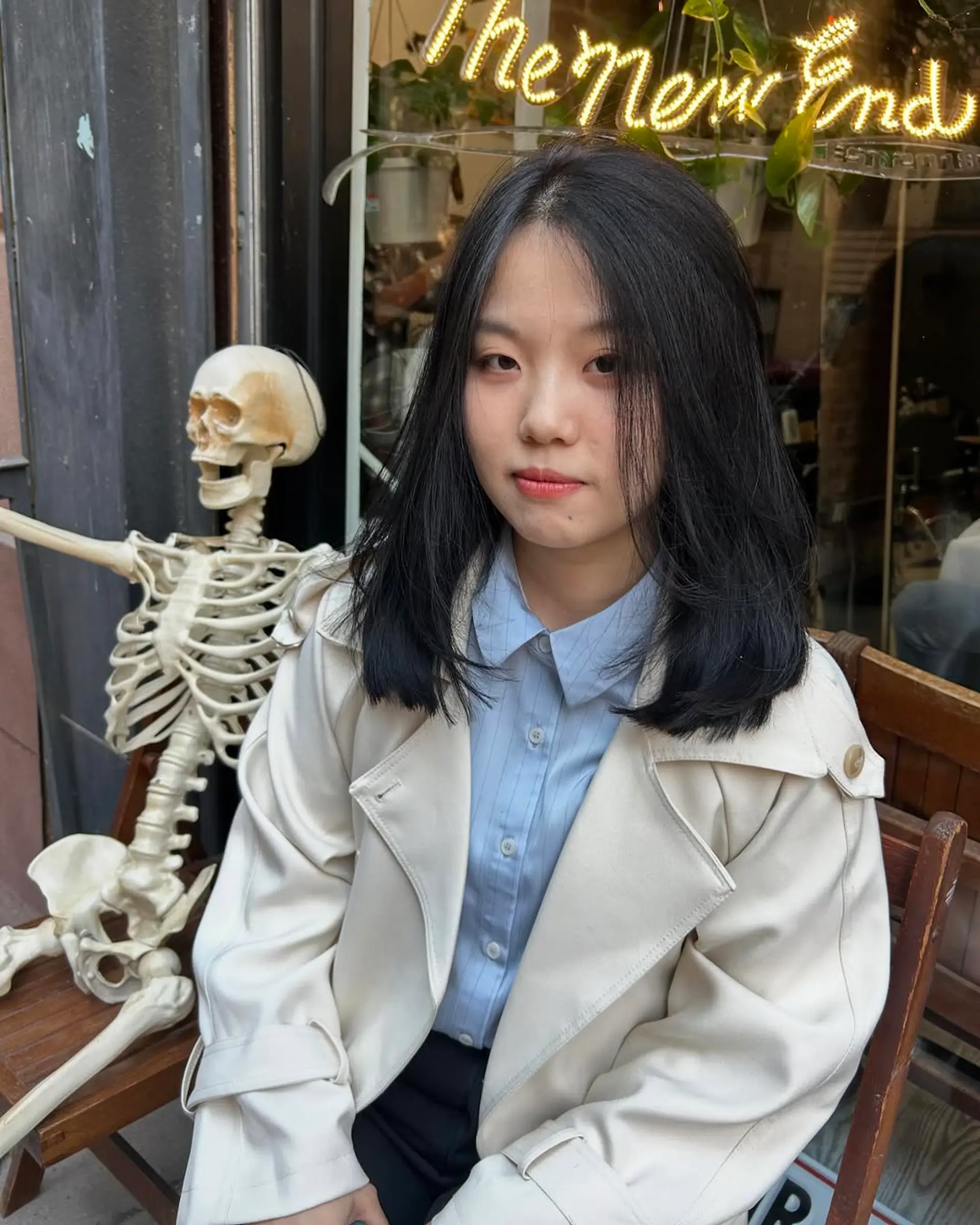 A layered lob with soft face-framing that provides a sophisticated and modern look. 1